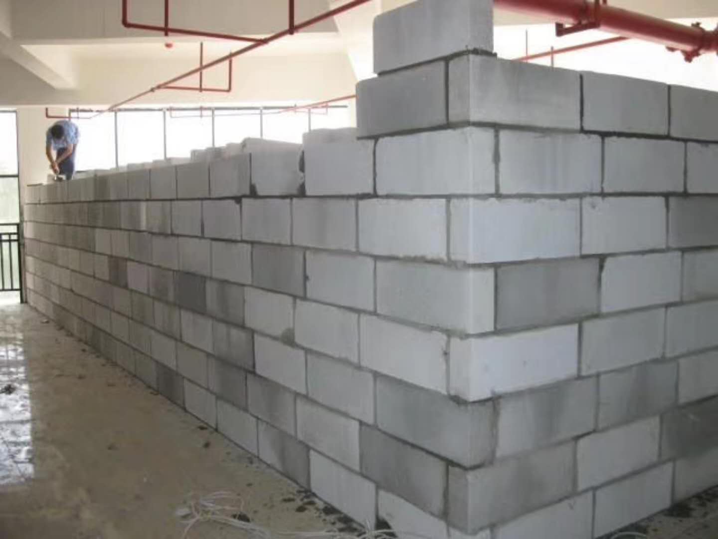 普安蒸压加气混凝土砌块承重墙静力和抗震性能的研究